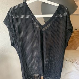 Lululemon women’s workout top, black